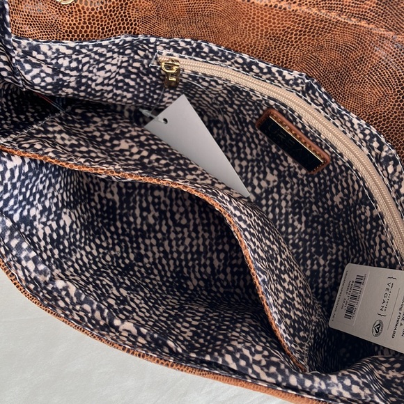 Urban Expressions Faux Leather Vegan Crossbody Clutch Purse New with Tags - Picture 9 of 15